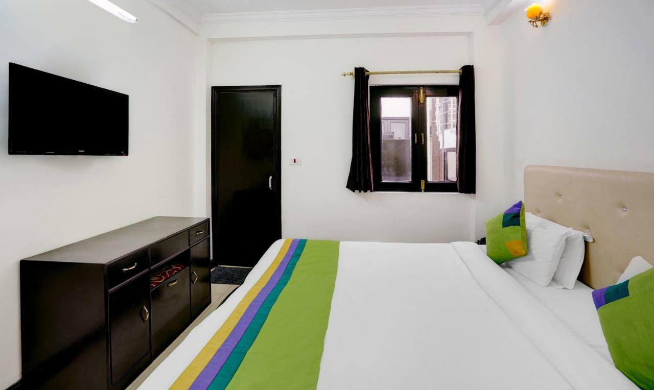 Hotel Treebo Trend Mussoorie Club Dehradun Exterior foto